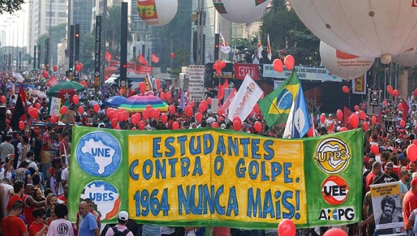 marcha-brasil-golpe.jpg_1718483346